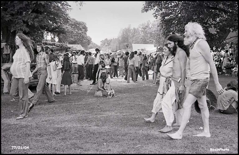 Hippies | Photos from Hornby Island / Bob Cain